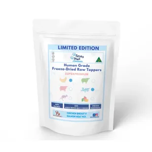 Freezy Paws Freeze Dried Chicken and Salmon Topper Mix for Dogs and Cats 80g ( _ )