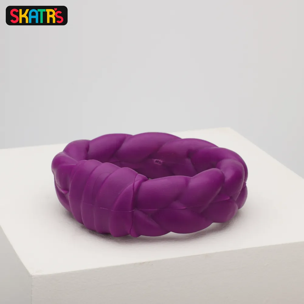 Skatrs Rubber Twisted Ring Toy for Dogs (Purple)