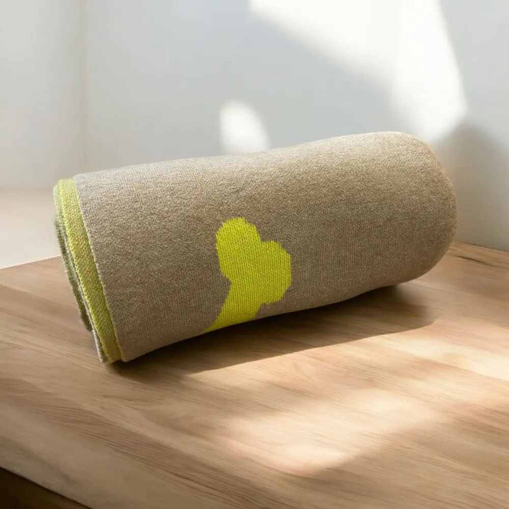 Talking Dog Club Bone Print Viscose Blanket For Dogs (Ivory and Green)