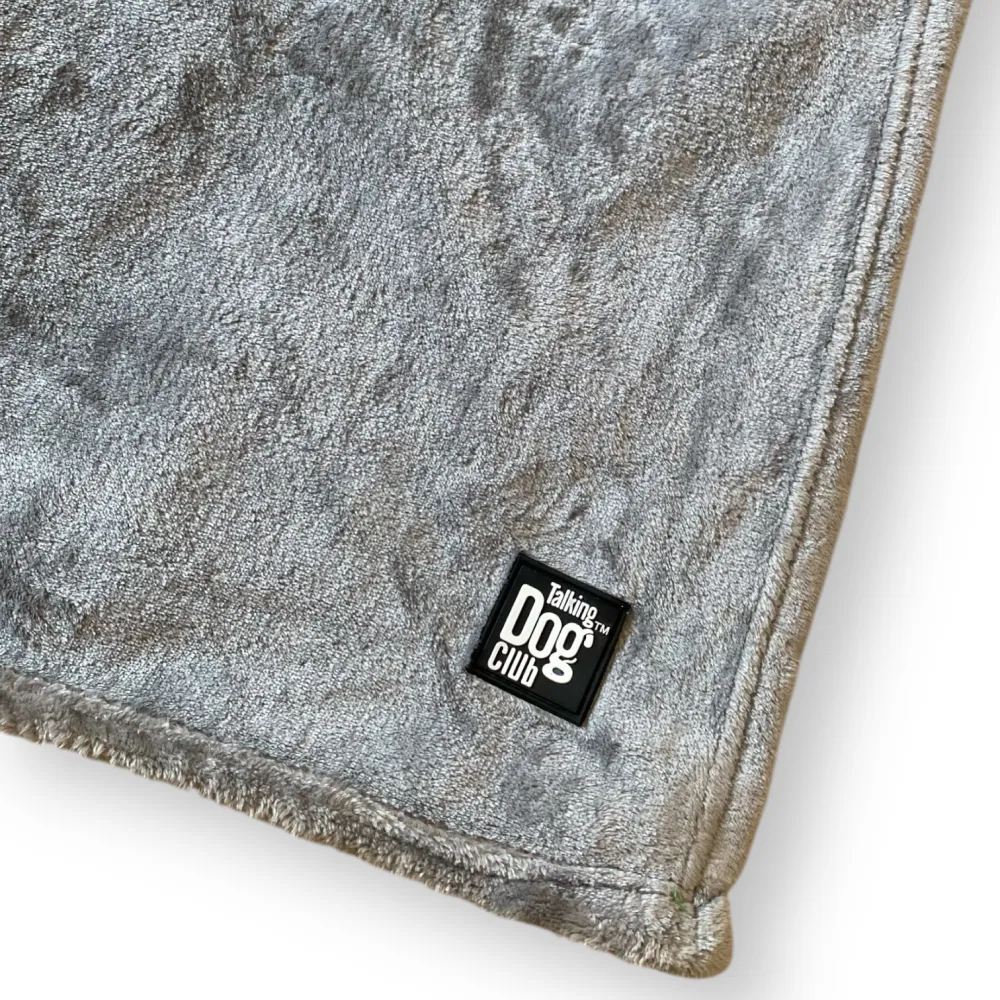 Talking Dog Club Fleece Blanket For Dogs (Silver Grey)